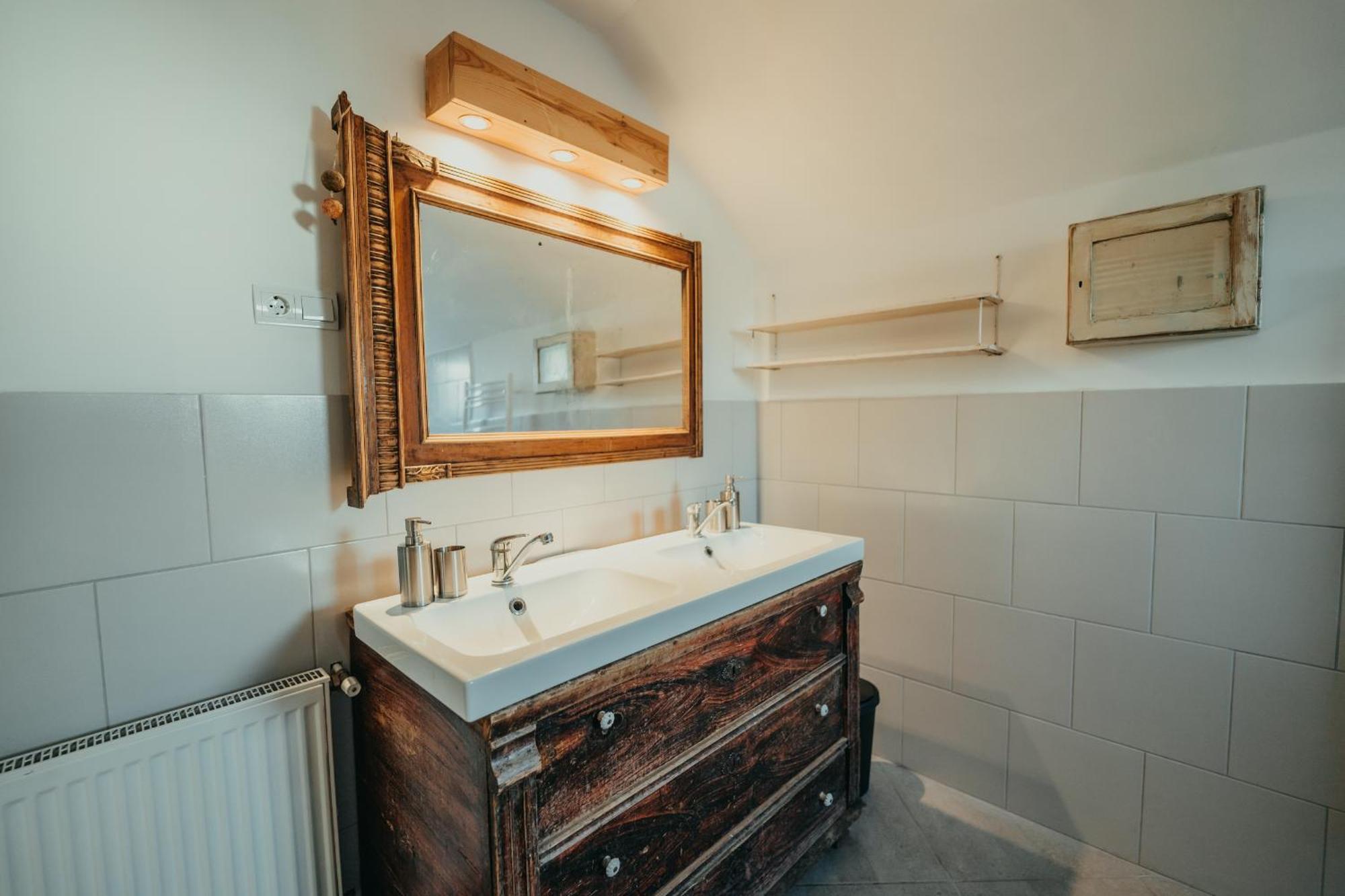 Apartment Tatika Party Villa*250m2*billiard*15min Center Budapest
