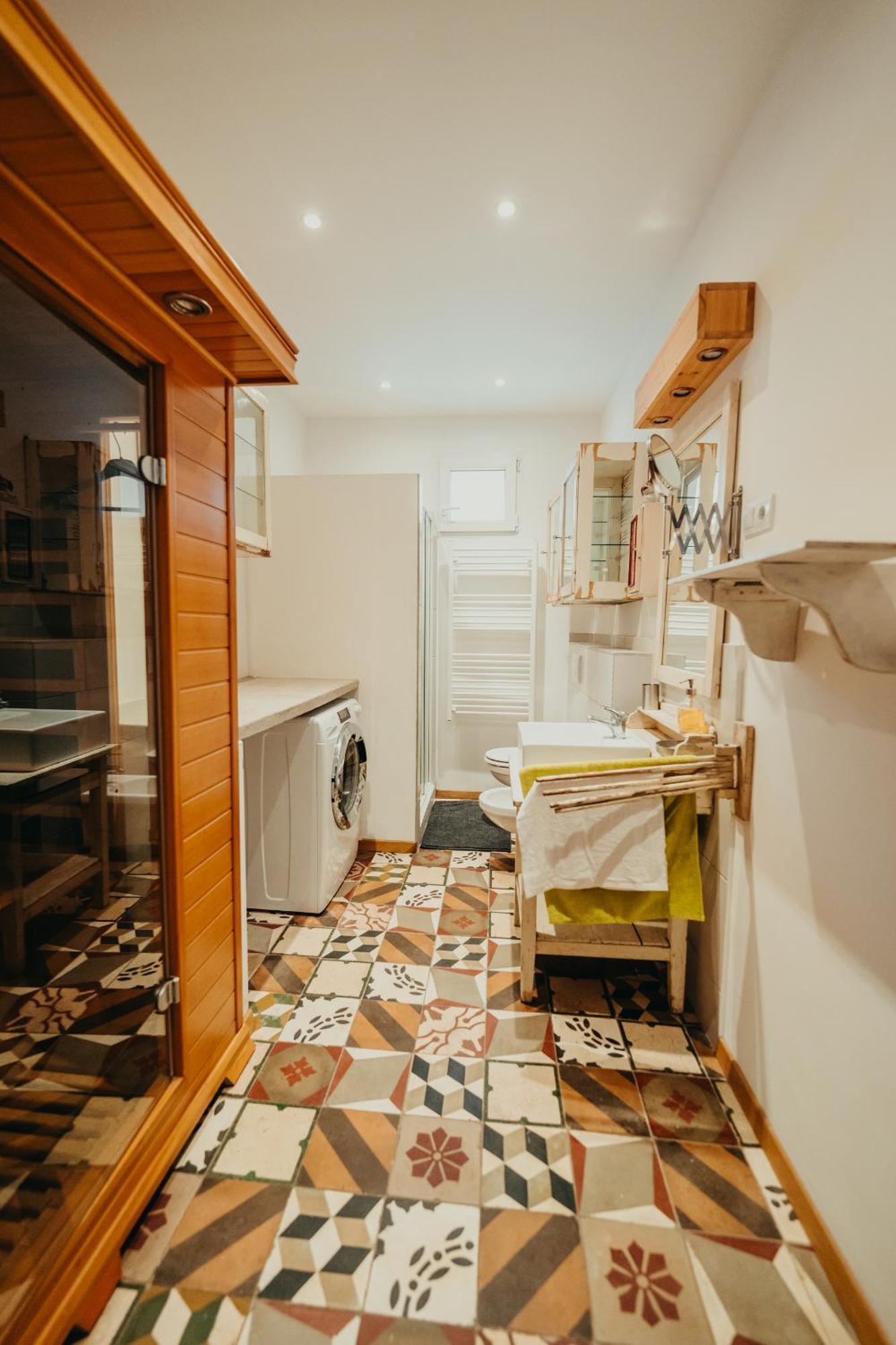Tatika Party Villa*250m2*billiard*15min Center Apartment