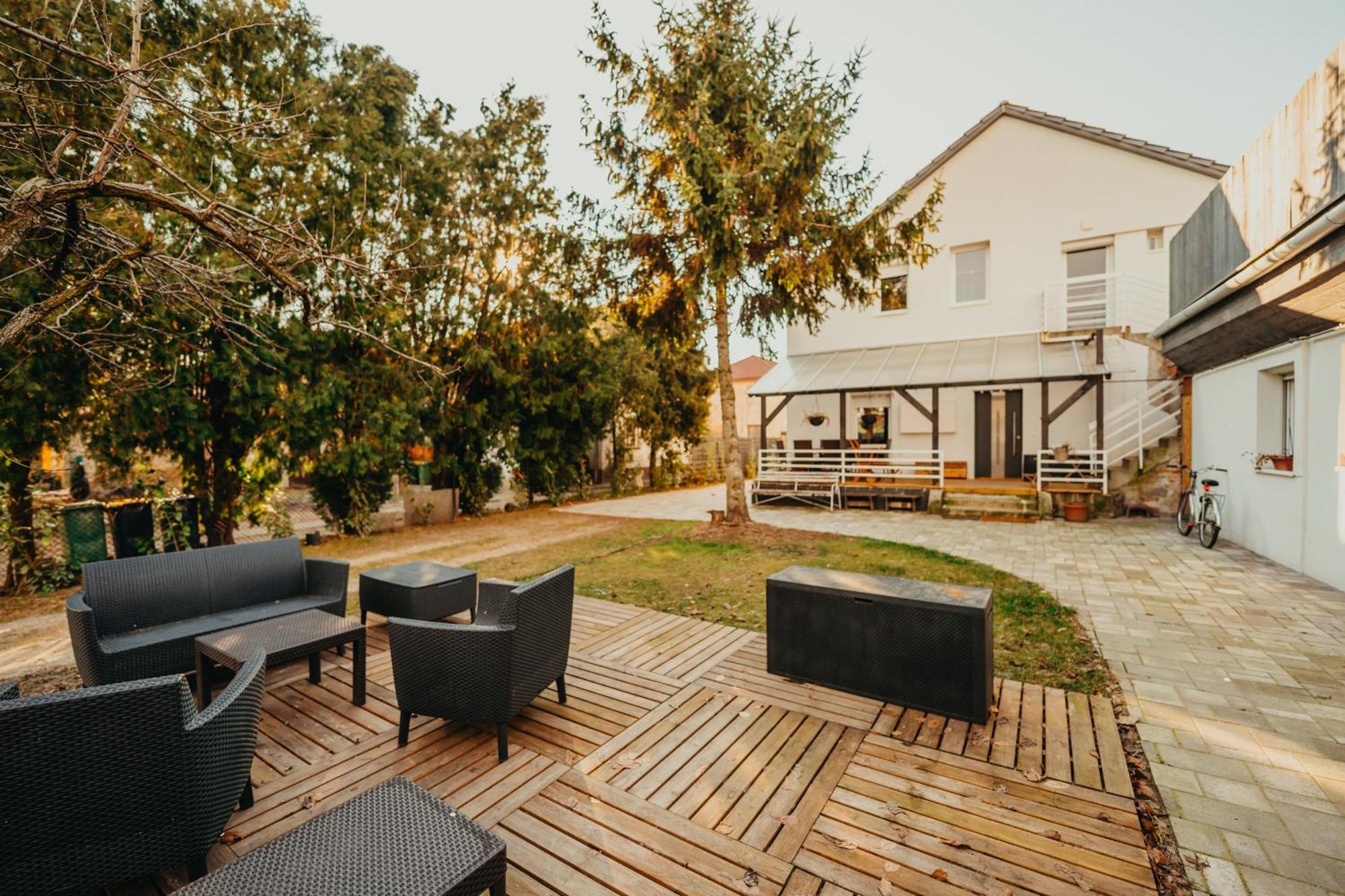 Tatika Party Villa*250m2*billiard*15min Center * Budapešť
